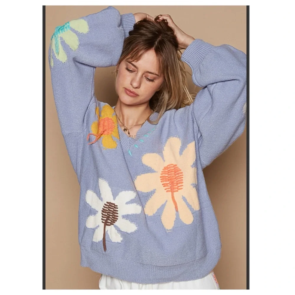 LAST ONE $48 start #258 πPOL Floral Sweater - Picture 4 of 8